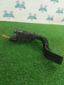 Педаль газа Ford Fusion 2006