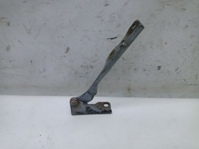 Петля капота Mitsubishi LANCER CEDIA 2001