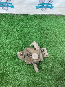 Замок капота Ford Fusion 2006