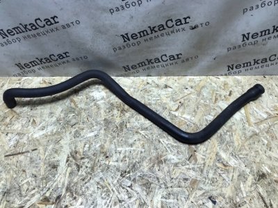 Патрубок системы охлаждения Mercedes W126 1988 420SE