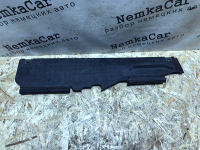 Накладка радиатора Mercedes W124 1995 E320