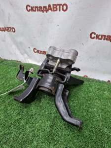 Подушка двигателя Toyota AVENSIS 2012 ZRT272