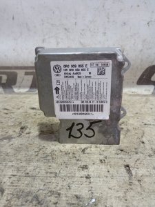 Блок управления подушками безопасности Audi Q5 2010 8R