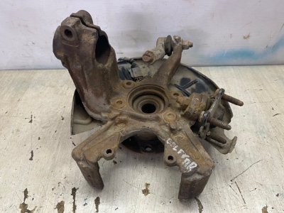 Кулак поворотный Volkswagen Golf 5