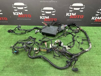 Проводка моторного отсека с блоком предохранителей Ford Focus 3 2012 MK3