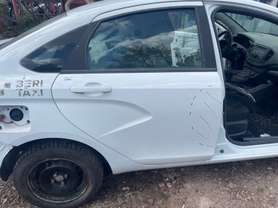 Дверь Lada Vesta 2020