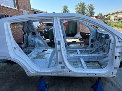 Порог со стойкой Kia Sportage 3 2014 SL