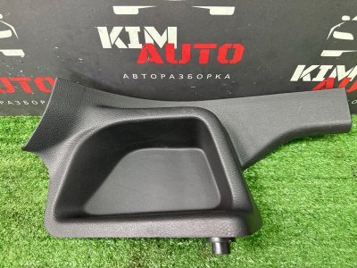 Накладка стойки нижняя Ford focus 3 2012 CB8