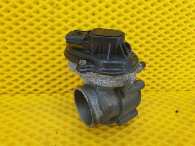 Заслонка дроссельная Ford Focus 2006 2