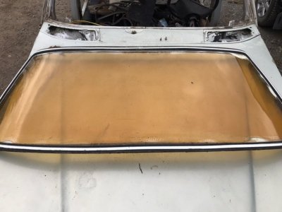 Стекло лобовое Mercedes w123 1980 Седан