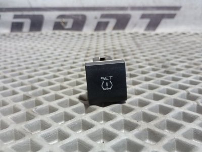 Кнопка давления в шинах Skoda YETI 2015