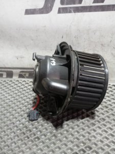 Моторчик печки Skoda YETI 2015