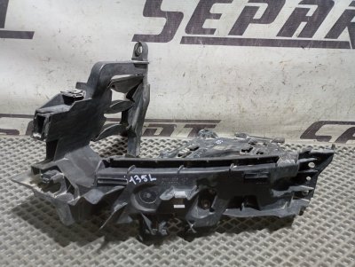 Кронштейн фар Audi Q5 2010 8R