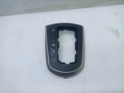 Накладка кулисы Hyundai Solaris 2015