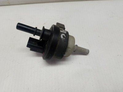 Клапан продувки адсорбера Lada Xray 2021