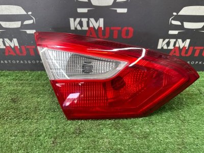 Фонарь в крышку багажника Ford focus 3 2012 CB8