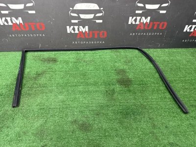 Уплотнитель стекла направляющий Kia Cerato 2 2010 TD