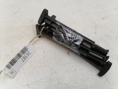 Крепление фонаря Lada Largus