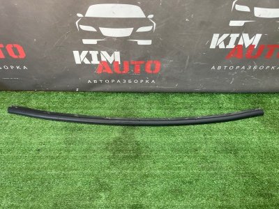 Уплотнитель капота Kia Ceed 1 2010 ED