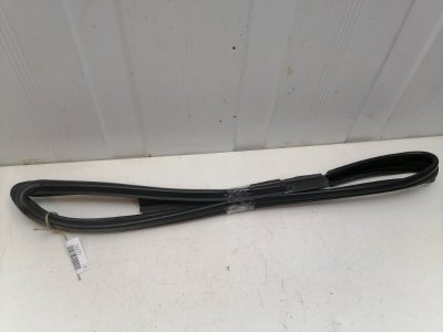 Уплотнитель стекла двери Fiat Albea