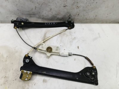 Стеклоподъемник электрический Mercedes CLA - Class 2015 CLA 180