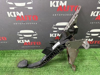 Педаль сцепления Ford Focus 3 HB 2012 CB8