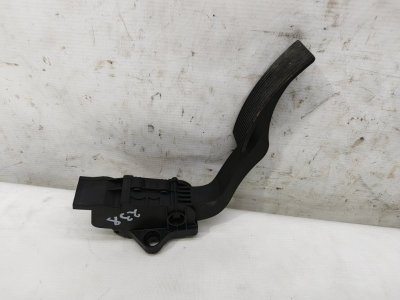 Педаль газа Mercedes CLA - Class 2015 CLA 180