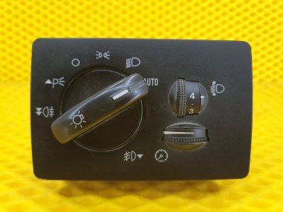 Блок управления светом Ford Focus 2006 2