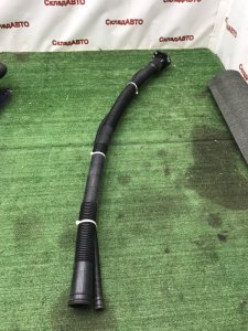 Горловина топливного бака