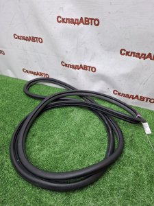 Уплотнитель двери Toyota Estima 2003 ACR40W
