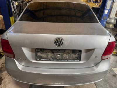 Крышка багажника Volkswagen Polo 2014 5