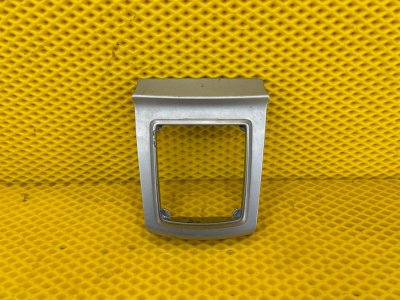 Накладка центральной консоли Volkswagen Touareg 2003 7L6