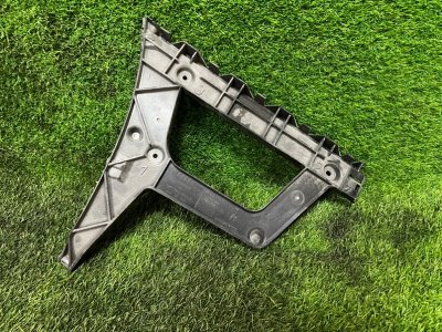 Кронштейн бампера AUDI A4 2013 B8