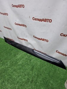 Молдинг лобового стекла Toyota Estima 2008 ACR50W