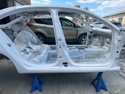 Порог со стойкой Skoda Octavia 2014 A7