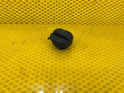 Крышка бензобака Volkswagen Touareg 2003 7L6