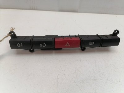 Кнопка аварийной сигнализации Fiat Albea