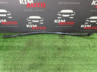 Уплотнитель двери Skoda Octavia 2014 A7
