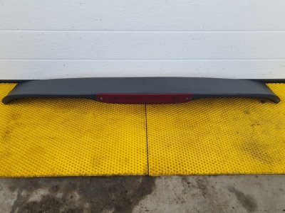 Спойлер крышки багажника Ford Focus 2006 2