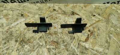 Кронштейн обшивки двери Mercedes W124 1993 E320