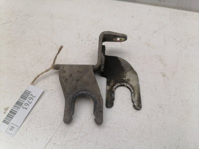 Кронштейн троса Lada Largus XRAY