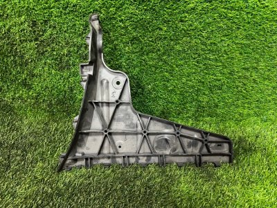 Кронштейн бампера AUDI A4 2005 B7