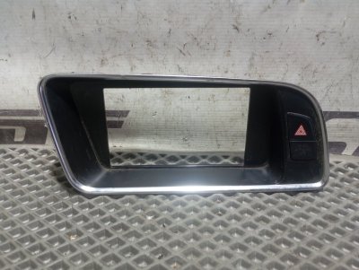 Рамка монитора Audi Q5 2010 8R