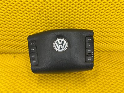 Подушка безопасности в руль Volkswagen Touareg 2003 7L6