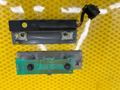 Плафон салонный Volkswagen Touareg 2003 7L6