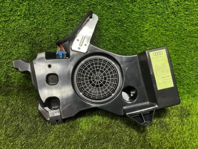 Сабвуфер AUDI A3 2006 8P