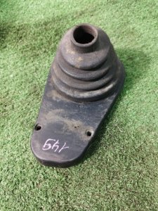 Кожух кулисы КПП лада 2106 1997 2106