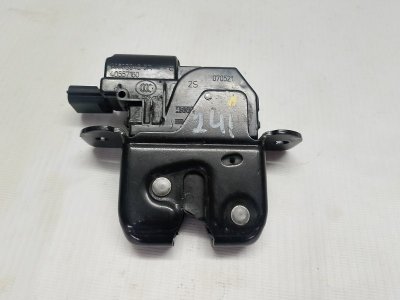 Замок багажника Lada Xray 2021