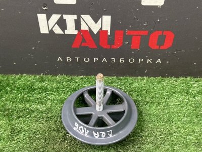 Болт крепления запасного колеса Kia Cerato 2 2010 TD