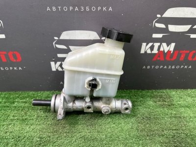 Главный тормозной цилиндр с бочком Kia Cerato 2 2010 TD